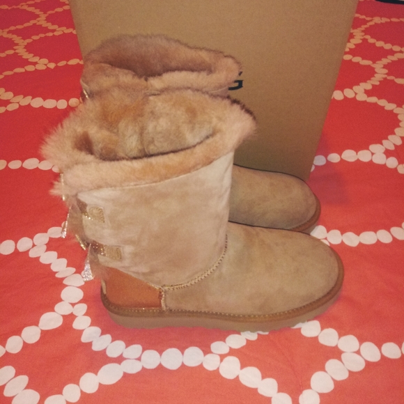 UGG Bailey Bow Glitz - Picture 2 of 8